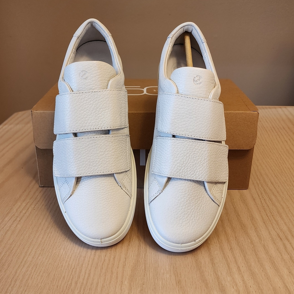 ECCO Soft 60 White Leather Sneakers - Picture 3 of 5